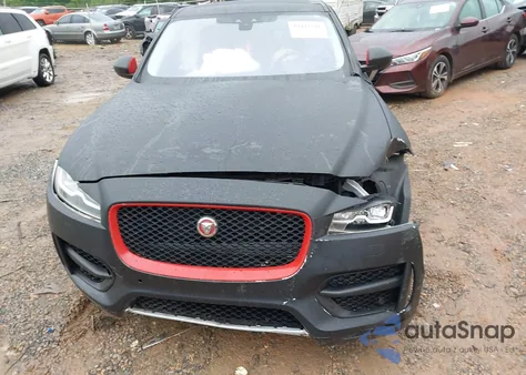 2017 Jaguar F-Pace 35T R-Sport z USA, uszkodzony, nr VIN SADCL2BV1HA071663